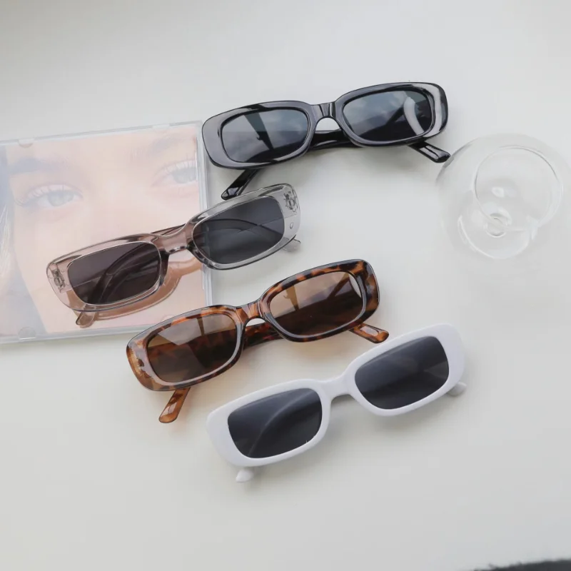 Vintage Fashion Brands - Lunettes de soleil vintage carrées pour