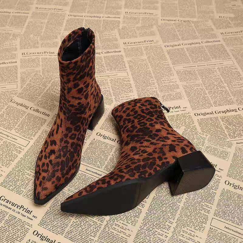 Vintage Fashion Aesthetic - Nouvelles bottines modernes à talon bas