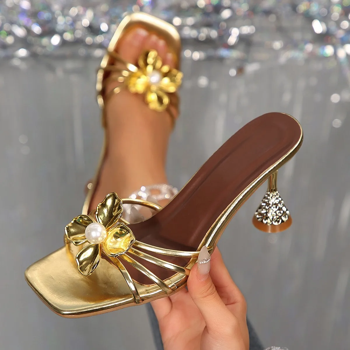 Vintage Fashion Aesthetic - Sandales vintage en métal à talon