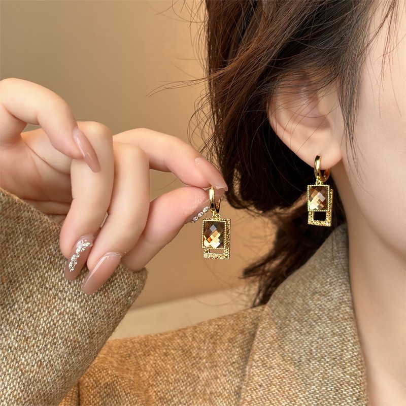 Boucles d'oreilles pendantes e - Vintage Fashion Guild avis et prix