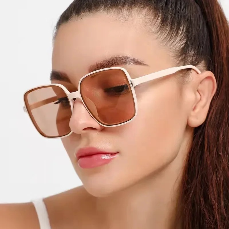 Lunettes de soleil carrées sur - Vintage Fashion Brands avis et prix