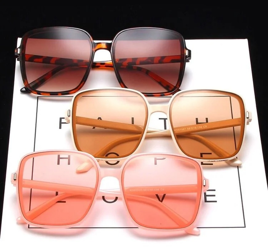 Lunettes de soleil carrées sur - Vintage Fashion Brands avis et prix