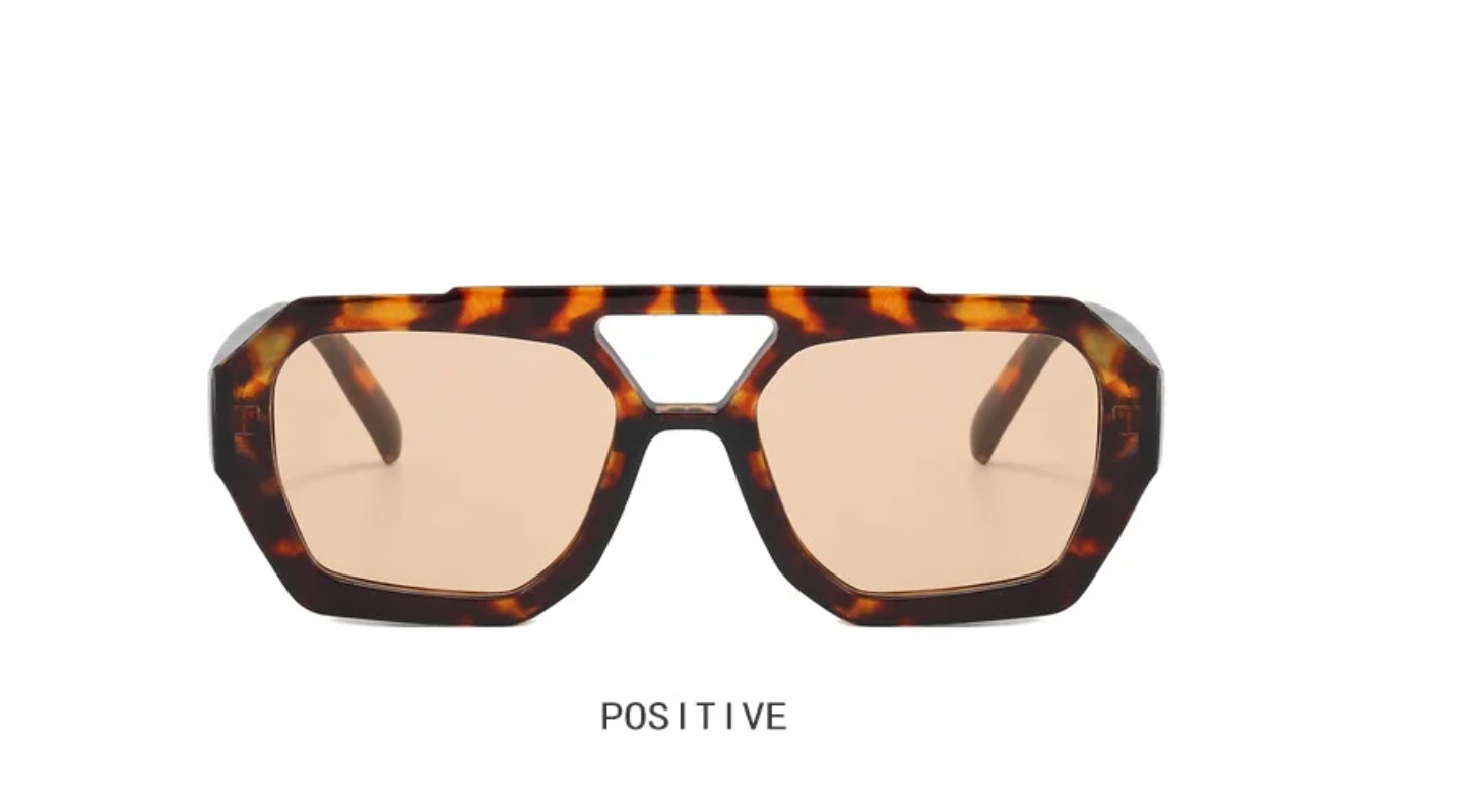 Lunettes de soleil carrées vin - Vintage Fashion Brands avis et prix