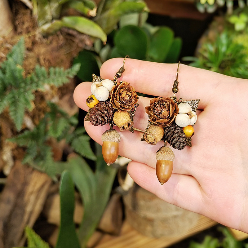 Boucles d'oreilles vintage en  - Vintage Fashion Guild avis et prix