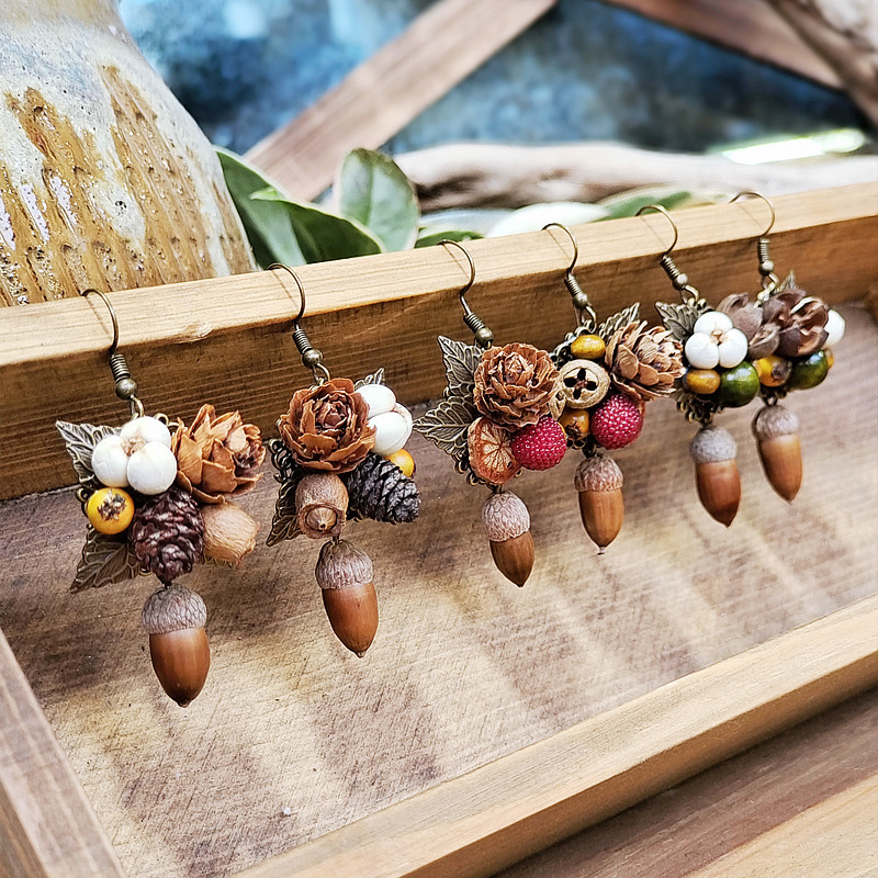 Boucles d'oreilles vintage en  - Vintage Fashion Guild avis et prix