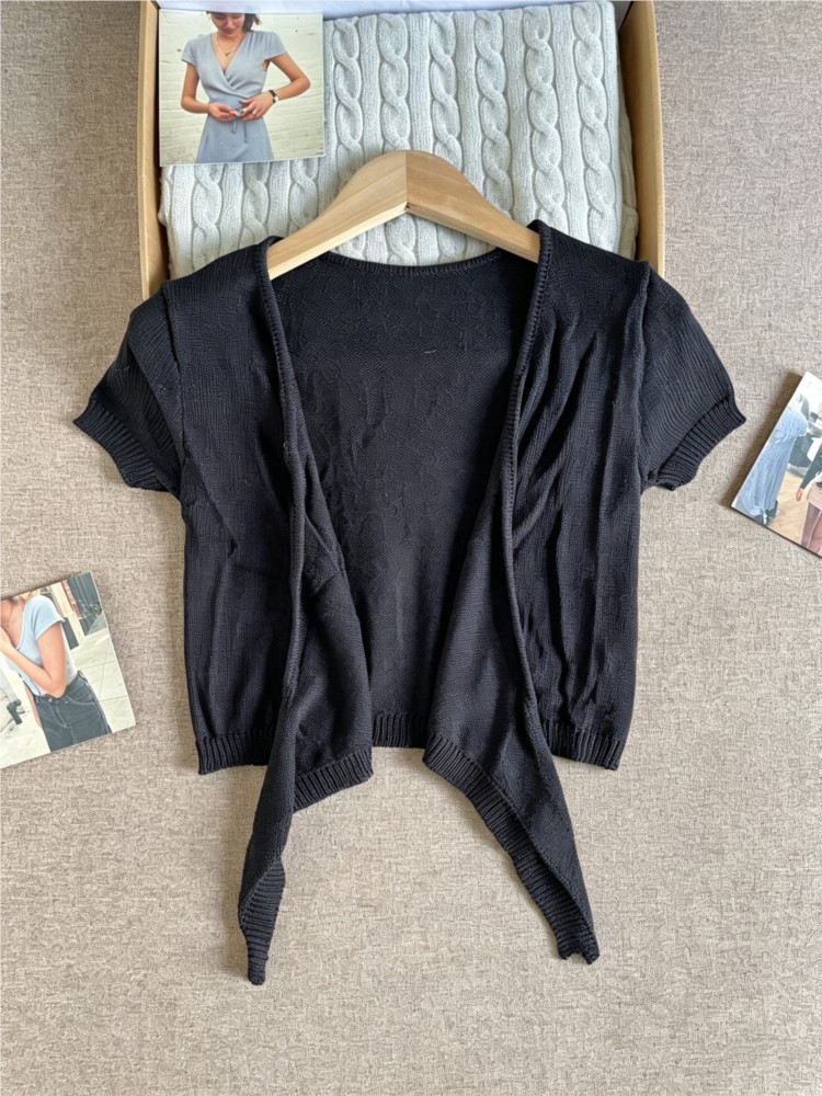 Cardigan court noir à lacets p - Crop Cardigan Vintage avis et prix